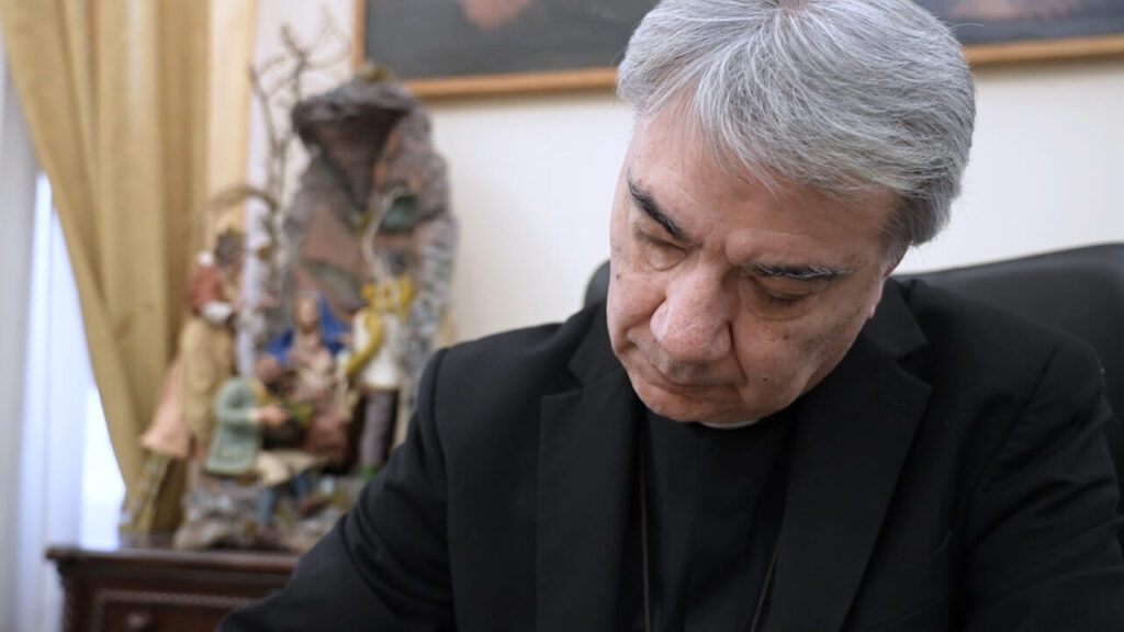 Il cardinale di Napoli Mimmo Battaglia elogia e scrive a papa Leone per aver scelto i poveri